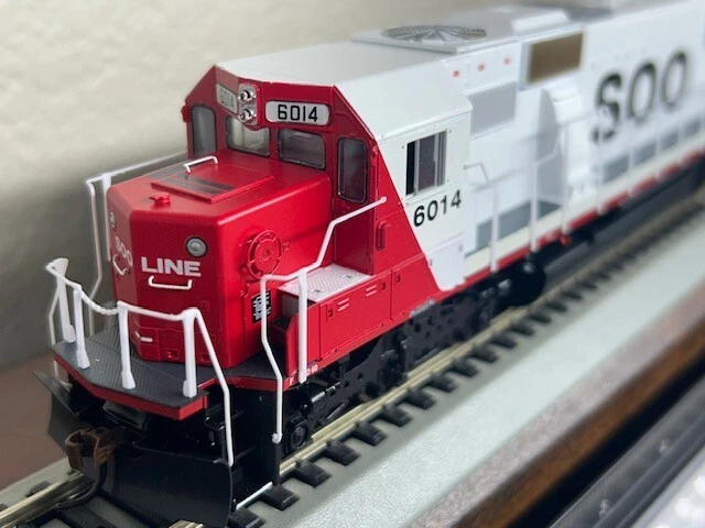 SOO LINE SD60 WHITE EMD LOCOMOTIVE DC / DCC Ready - " RED NOSE " HO Scale NEW - Image 4 of 4
