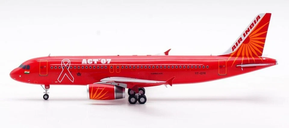 1:200 IF200 Air India (World Aids Day) Airbus A320 VT-EPK w/Stand - Image 4 of 4