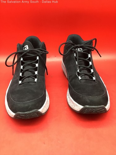 NIKE JORDAN MAX AURA 3 MEN'S SHOES SIZE 11 CZ4167 Black/Wolf Grey W/COA 