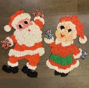 Santa Mrs Claus Vintage Christmas Melted Plastic Popcorn