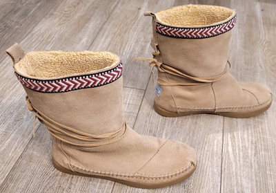 Toms Moccasin Nepal Ankle Boots Faux Shearling Brown Leather Suede Boho Size 6.5
