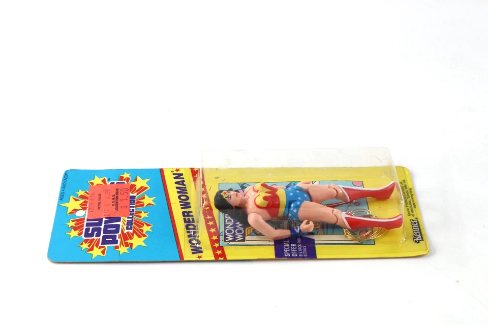 Figura de acción Kenner Canadian Slim Card de Wonder Woman DC Super Powers Collection Foto 4 de 4