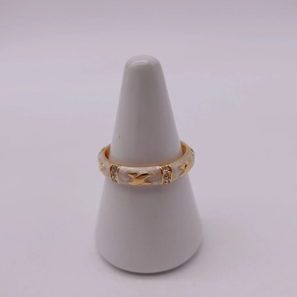 Anillo Lauren G Adams Crema Esmalte Circonita y Tono Dorado Banda Moda Apilable Foto 4 de 4