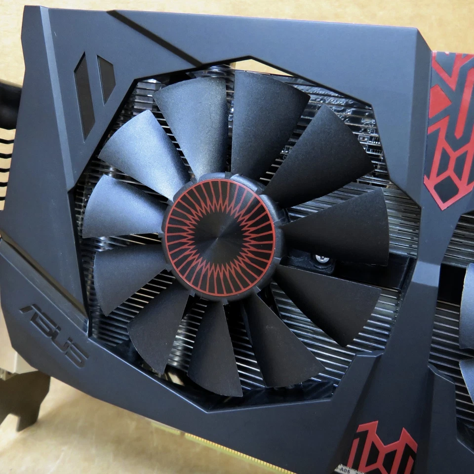 ASUS ROG STRIX OC GeForce GTX 1060 w/6 GB GDDR5 Memory and DirectCU II Cooler - Image 3 of 4