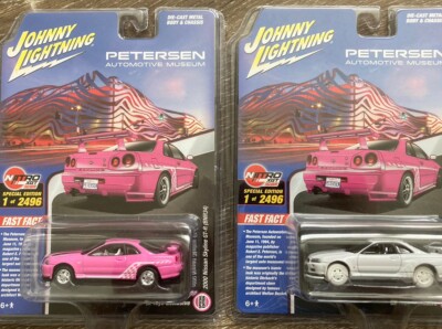 JOHNNY LIGHTNING WHITE AND PINK 2000 NISSAN SKYLINE GTR BNR34 PETERSEN CHASE