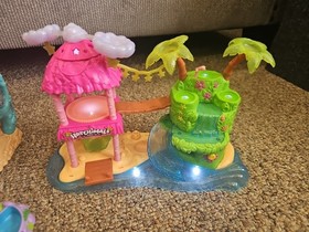 Hatchimals Large Lot Of 150 Assorted Colleggtables Mixed Season & Accessories 