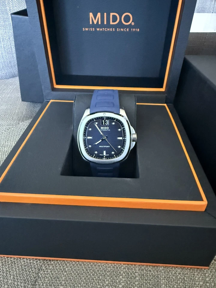 Nuevo reloj para hombre Mido Multifort TV fecha grande esfera azul goma M049.526.17.041.00 Foto 4 de 4