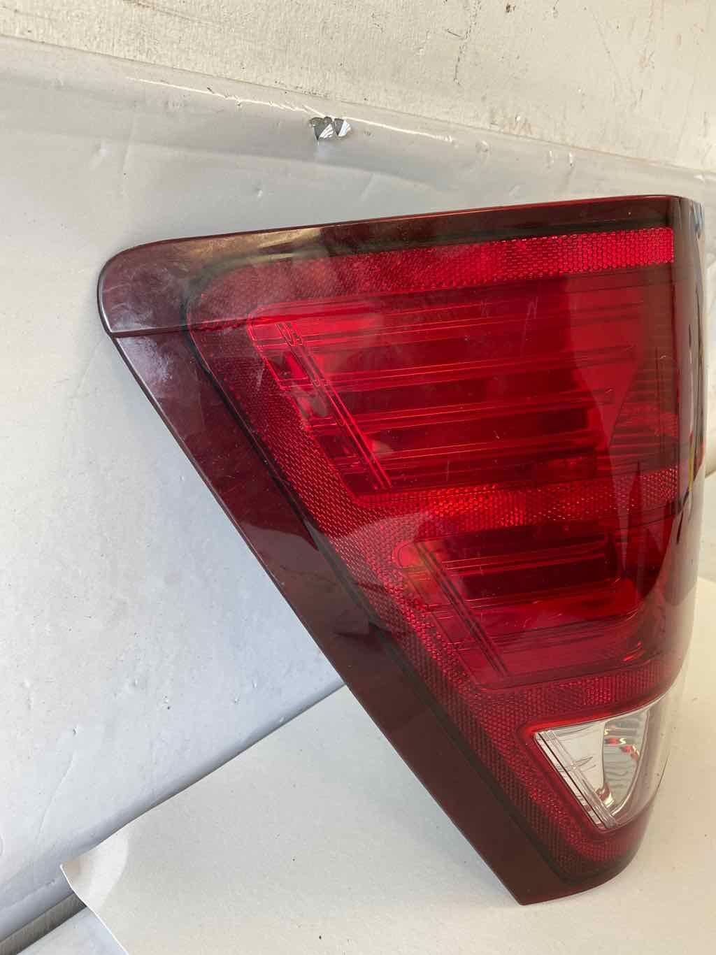 2008 JEEP GRAND CHEROKEE LAREDO DRIVER SIDE TAILLIGHT LH eBay