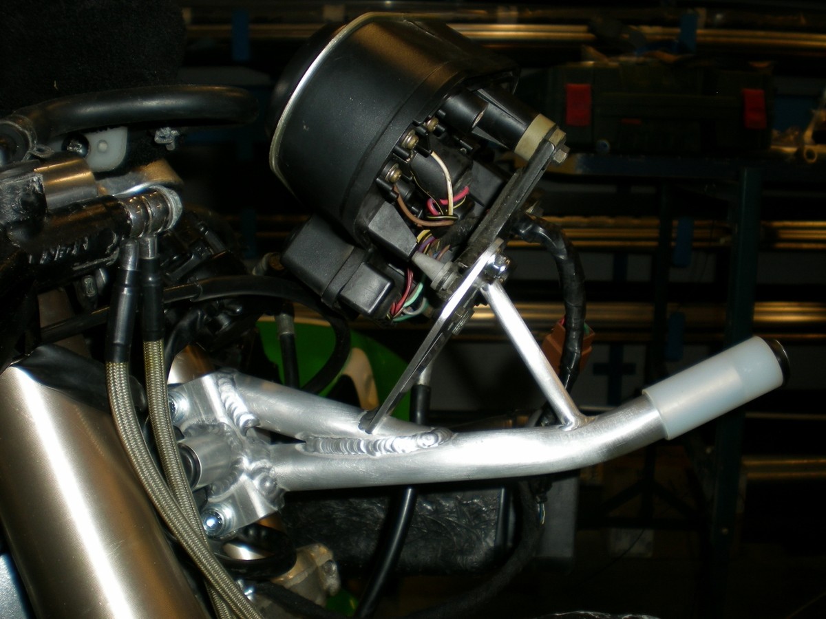 KAWASAKI ZX-7R (96-03) RACE FAIRING BRACKET. FBK005. | eBay KAWASAKI ZX-7R (96-03) RACE FAIRING BRACKET. FBK005. | eBay