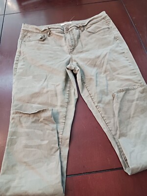 Women's Size Ann Taylor's Loft Light Camo Green Capri Pant