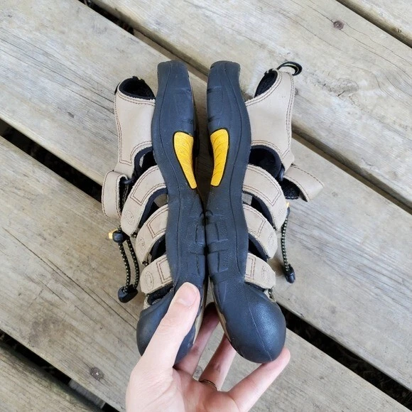 Sandalias Keen Newport Juveniles Cuero Tostado Lavables Híbridas Agua Senderismo Niño Grande 4 Foto 2 de 4