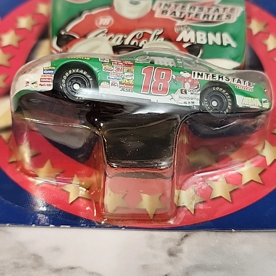 2005 Winner’s Circle Race Hood Series Coca Cola Bobby Labonte #18 1/64 NIB - Image 2 of 4