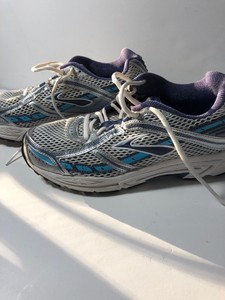 brooks dyad 6 womens blue