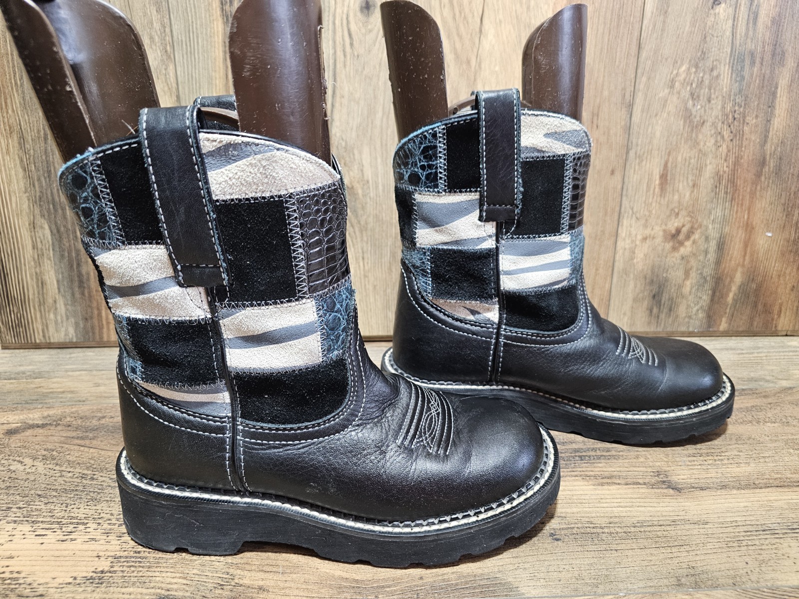 Rare Ariat Colorblock Patchwork Suede Women's Fat… - image 4