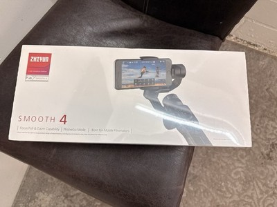 Zhiyun Smooth 4 Smartphone Gimbal   Neu & originalverpackt (versiegelt)