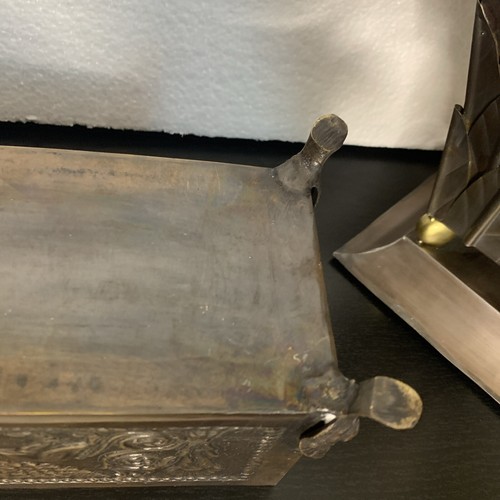 Cassettiera e fioriere vintage importazione castigliana bronzo ornato artiglio piedi DIFETTO LEGGI - Foto 16 di 21