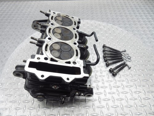 2014 13-16 Triumph 1050 Speed Triple Cylinder Head Engine Valve Cover Motor OEM - Picture 22 of 24