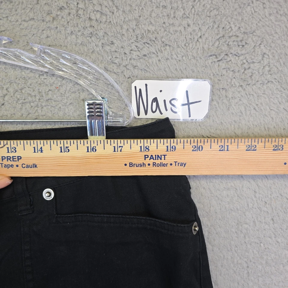 Pantalones de mezclilla Zana Di para mujer Plus 20 S negros pierna ancha acampanados tiro alto entrepierna corta Foto 3 de 4