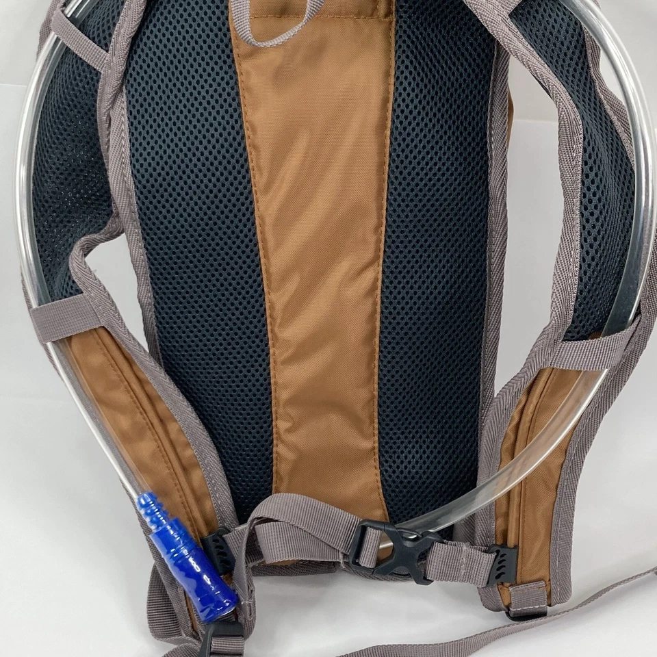 Nueva mochila Ozark Trail Hydration Pack con vejiga 2L HP275-2L sendero para senderismo Foto 3 de 4