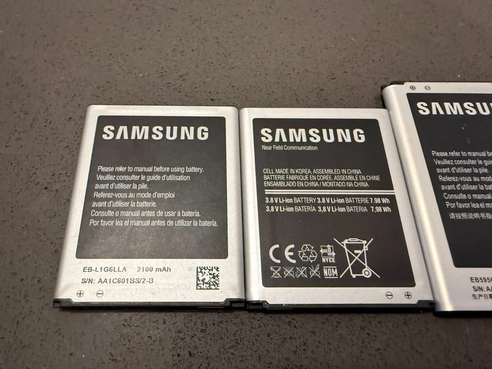 三星手机电池 - Misc 批量 7 件 - 未测试 — 第 2/4 张图片