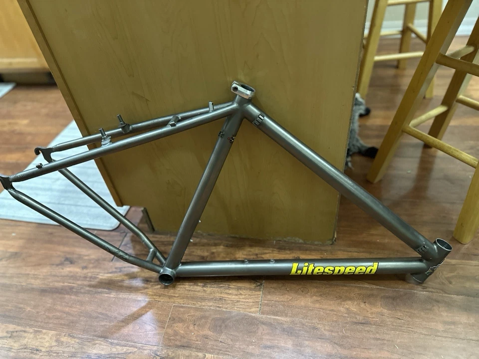 "Litespeed Ocoee 1994 personalizado, basado en un cuadro de 18"" en stock". Foto 2 de 4