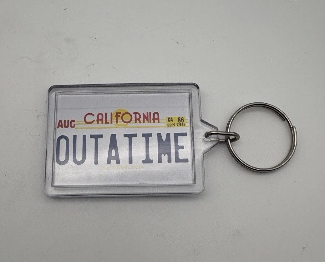 Back to the Future / Delorean / OUTATIME Plastic license plate KEY CHAIN NEW