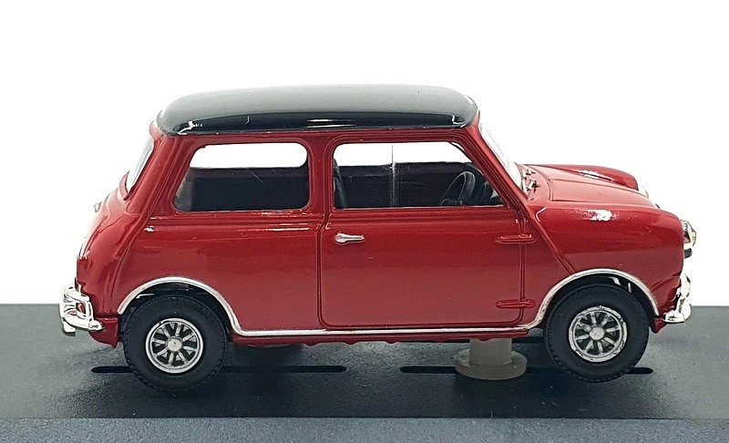 Vanguards 1/43 VA02500 Mini Cooper - Red With Black Roof - Image 3 of 4