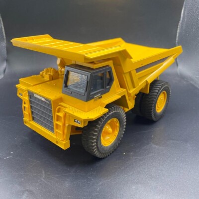 KOMATSU HD785 ダンプトラック 1/45スケール非売品 Komatsu HD785 Mine Dump Truck - Goodswave 1:45 Scale Diecast Model