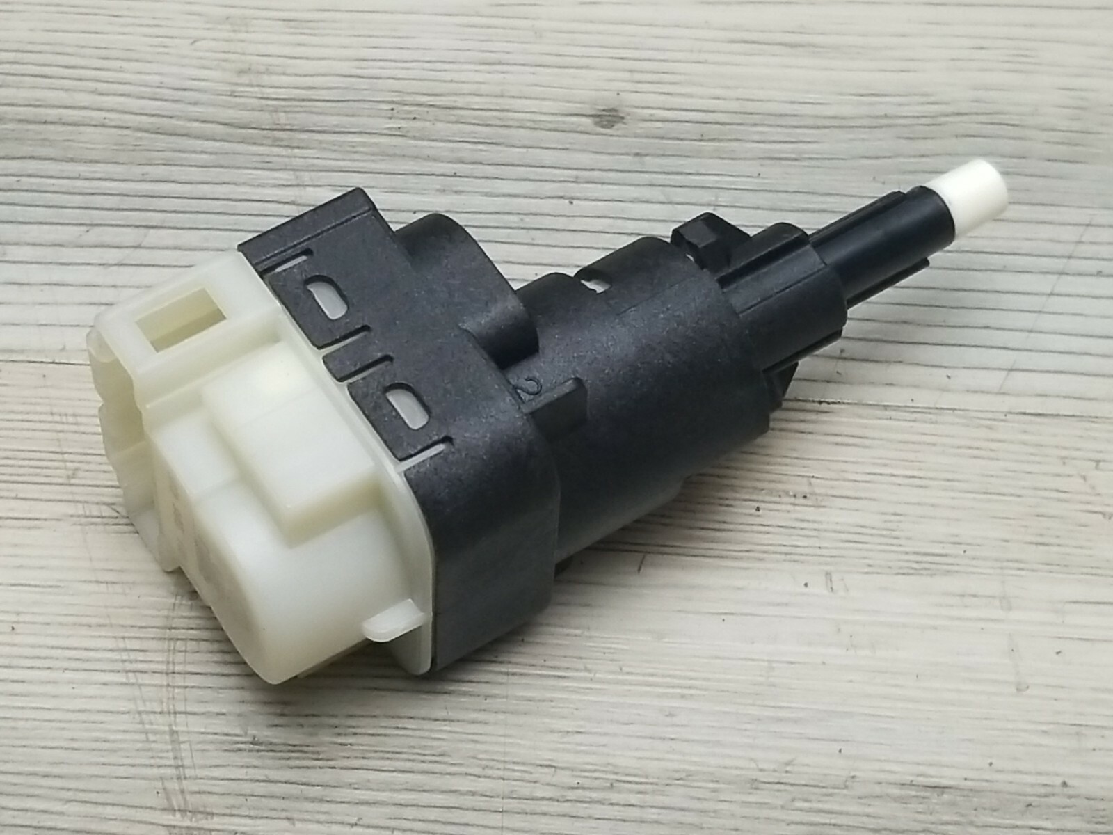 New VW VOLKSWAGEN Audi Brake Light Switch 1K2945511NAR OEM eBay