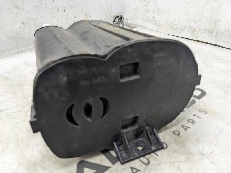 Jeep Compass 2012-2017 bote de emisiones de evaporador de vapor de combustible 05147062AC OEM Foto 4 de 4