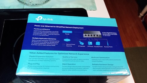 TP-LINK TL-SG1005P 5-Port Desktop Switch - Picture 2 of 3