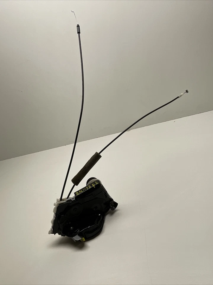 Actuador de cierre de puerta delantero izquierdo Honda Accord EX 2014 fabricante de equipos originales Foto 4 de 4