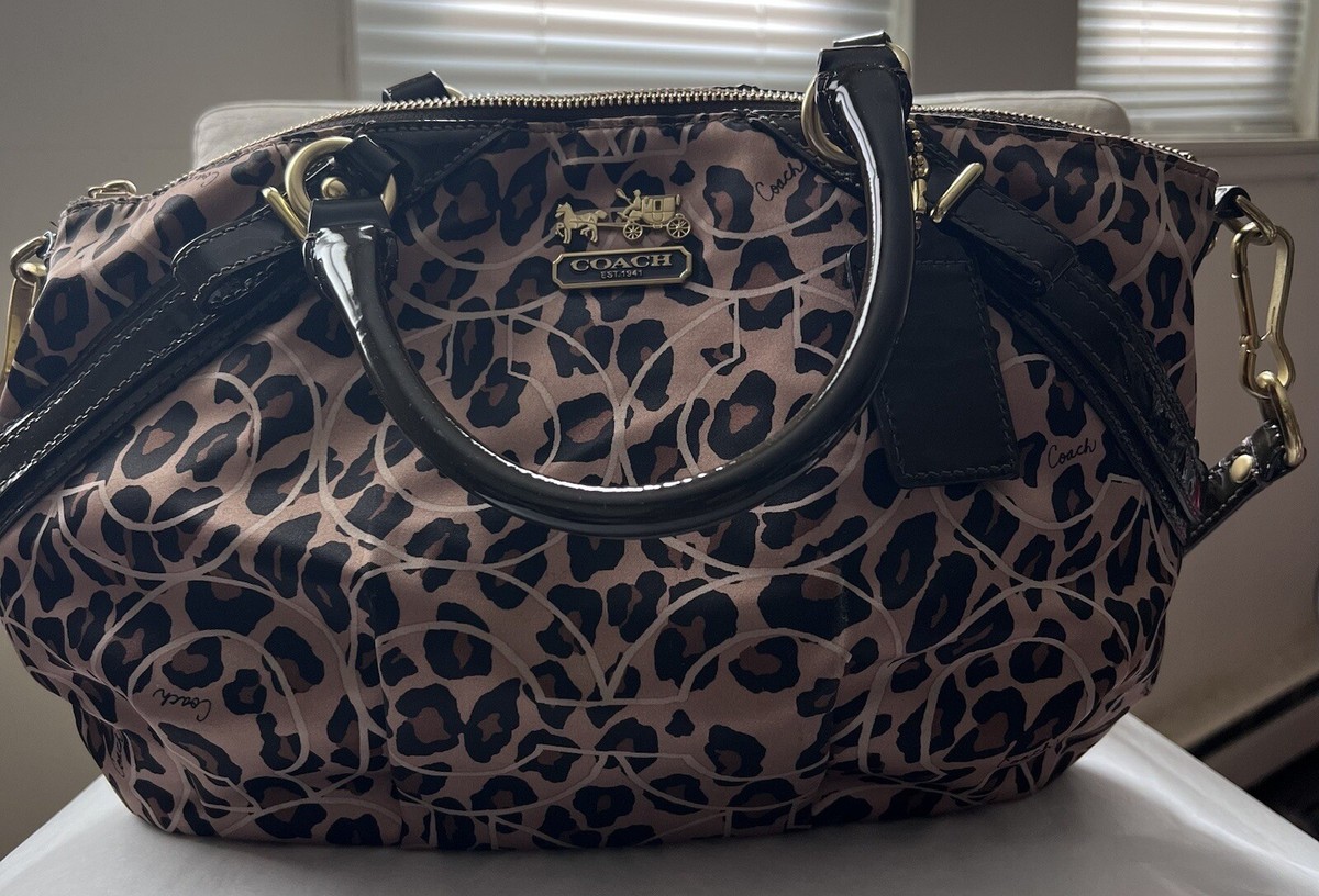 COACH WOMEN\'S LEOPARD/ OCELOT WRISTWATCH! coach leopard wristlet products for sale | eBay main image 4