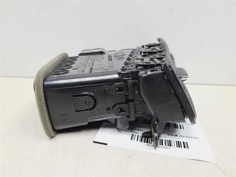 2011 Chevrolet Tahoe RH Center Dash AC Heater Vent 565951 Foto 2 de 4