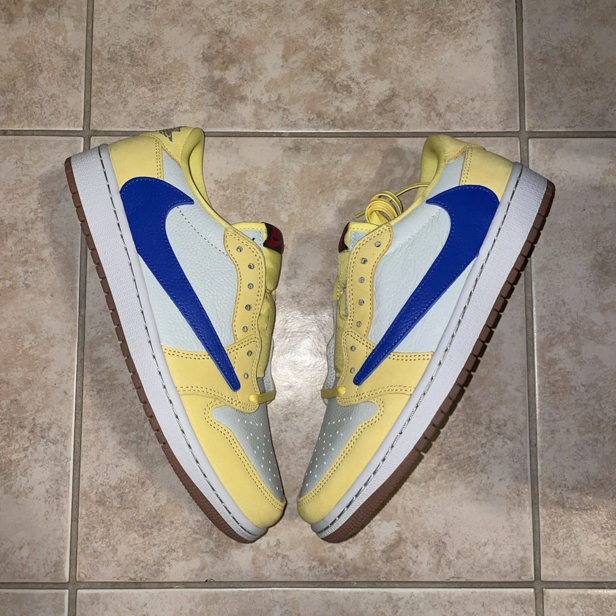 Preços baixos em Travis Scott x Air Jordan 1 Retro OG SP Low