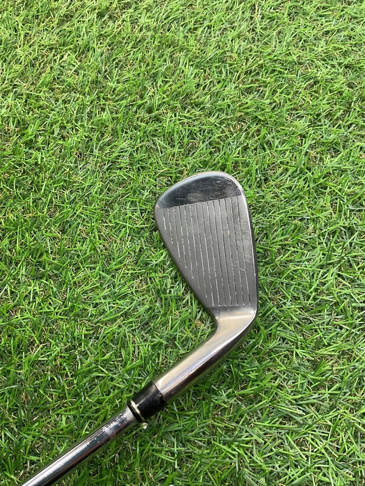 TaylorMade 320 Left Handed 9 Iron - Image 2 of 4