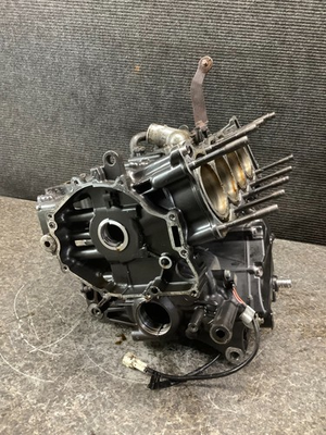 #ad Yamaha YZF R6 2014 Crankcase Engine Block 4A $300.00