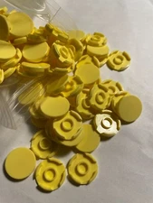 LEGO-NEW-#14769-BRIGHT LIGHTB YELLOW-ROUND TILE 2 X 25 PIECES