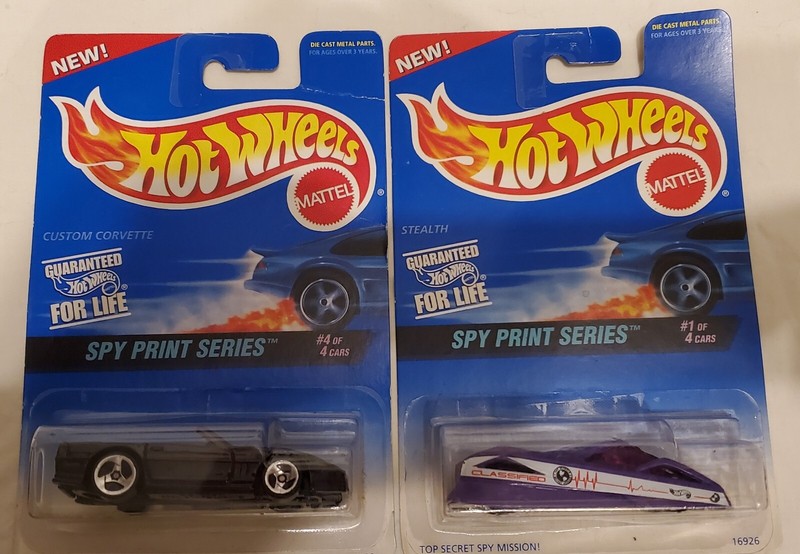 Hot Wheels 1997 Spy Print Series Steath Custom Corvette NIP b4