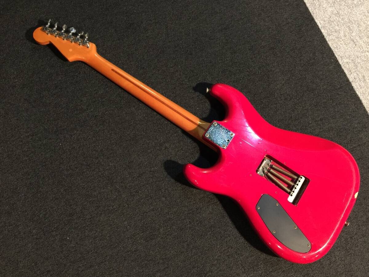 ＃ ギター　Fender　squier Used 1997-1998 Fender Japan / Squier / Fujigen BOXER Series Red