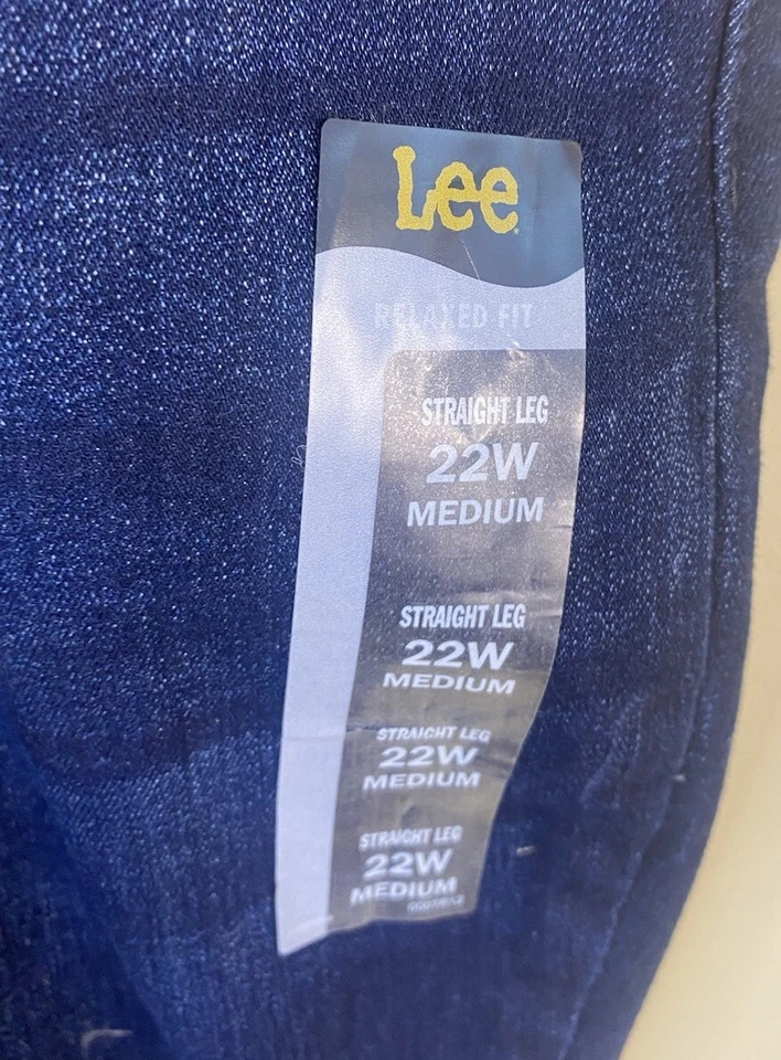Lee Jeans Women's Size 22W Blue Denim Relaxed Fit Straight Leg Mid Rise NEW - Image 4 of 4