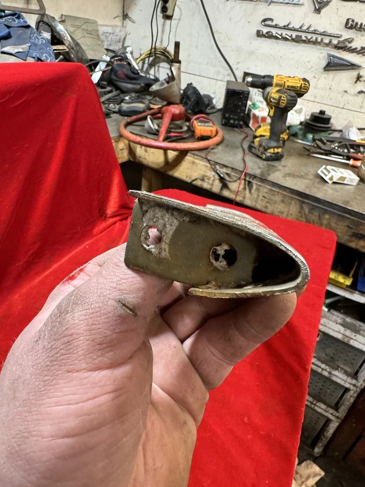 Chevrolet 1951 1952 accesorio original protector de maletero barra transversal Chevy 51 52 OG GM Foto 4 de 4