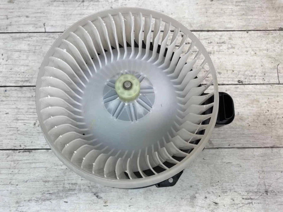 Conjunto de motor soplador delantero Toyota 4runner 2010 a 2022 OEM 8710360400 Foto 3 de 4