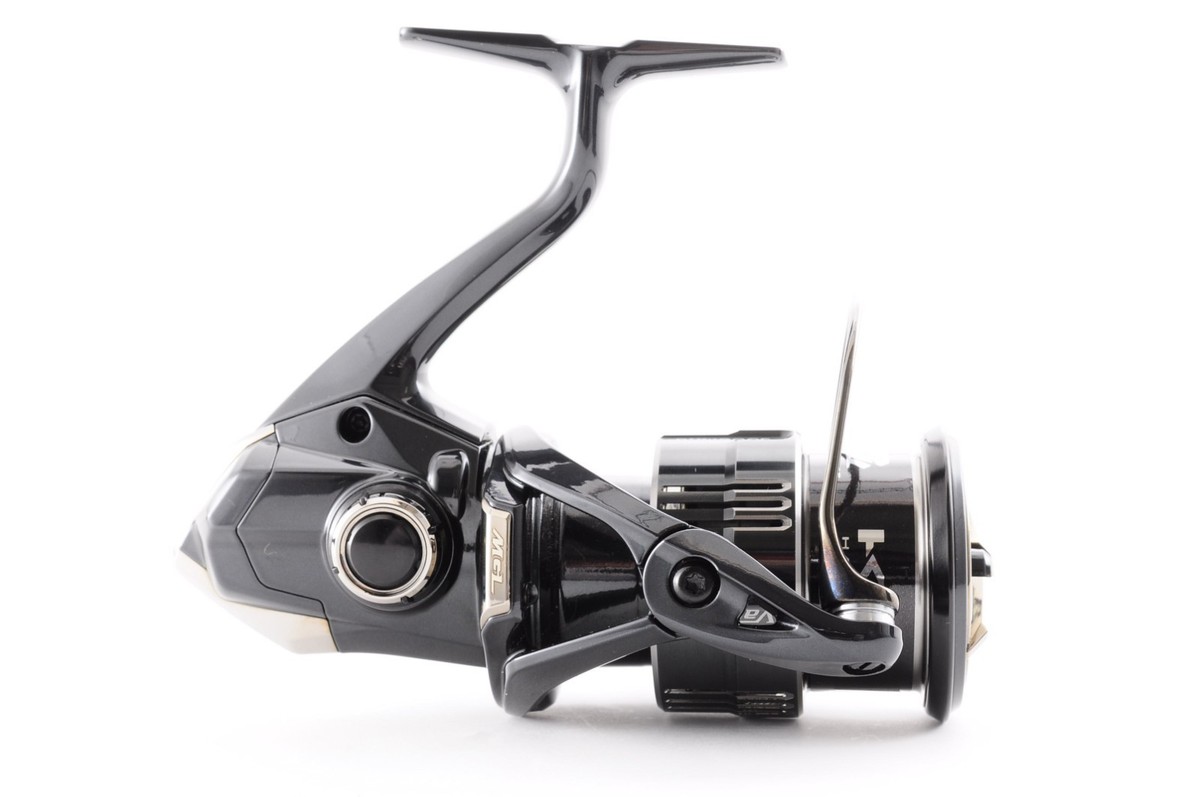 Shimano 19 Vanquish C 3000 MHG Near Mint Fishing Spinning Reel