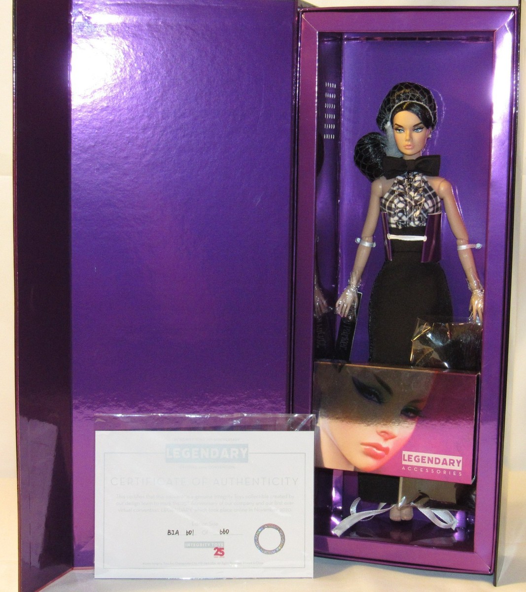 Black Tie Poppy Parker NRFB 2020 IT 25th Anniv. Legendary