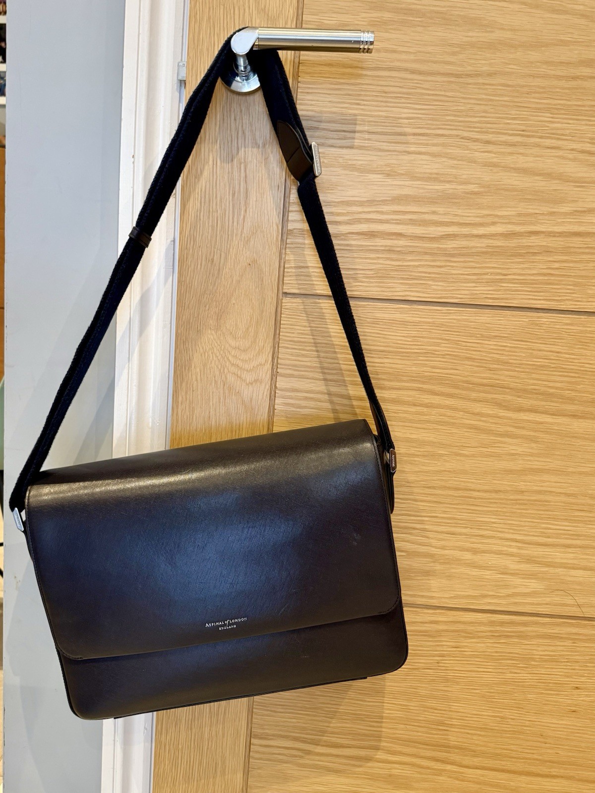 Aspinal of London Slim Postman Messenger Bag: Navy Saffiano, Magnetic Closure image 3