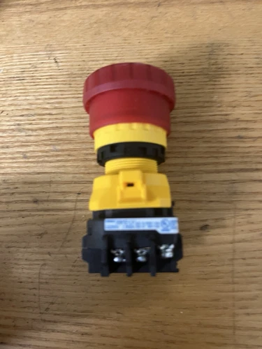 NEW IDEC XW1E series emergency stop switch