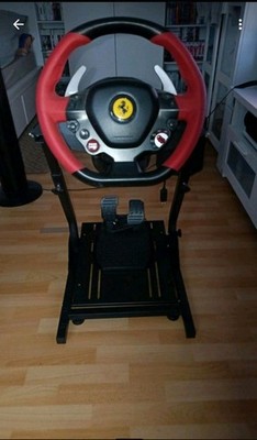 Thrustmaster Ferrari 458 Spider Lenkrad mit Pedale Xbox Series X + Halterung