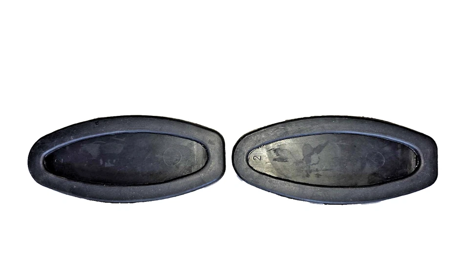 1928 1929 1930 1931 Ford Model A:  Brake and Clutch Pedal Pad Set/2 - Изображение 2 из 3