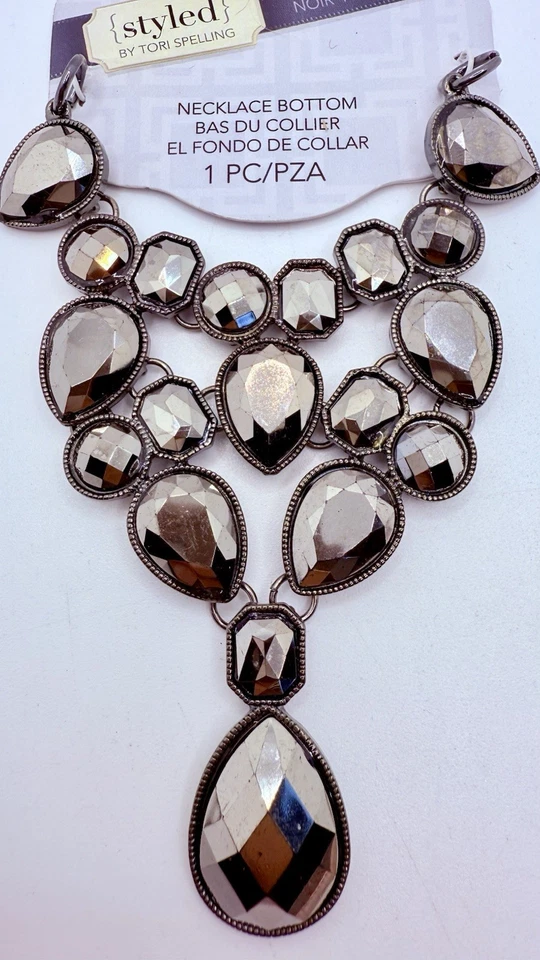 Fabricación de joyas con parte inferior de collar llamativo Foto 2 de 3